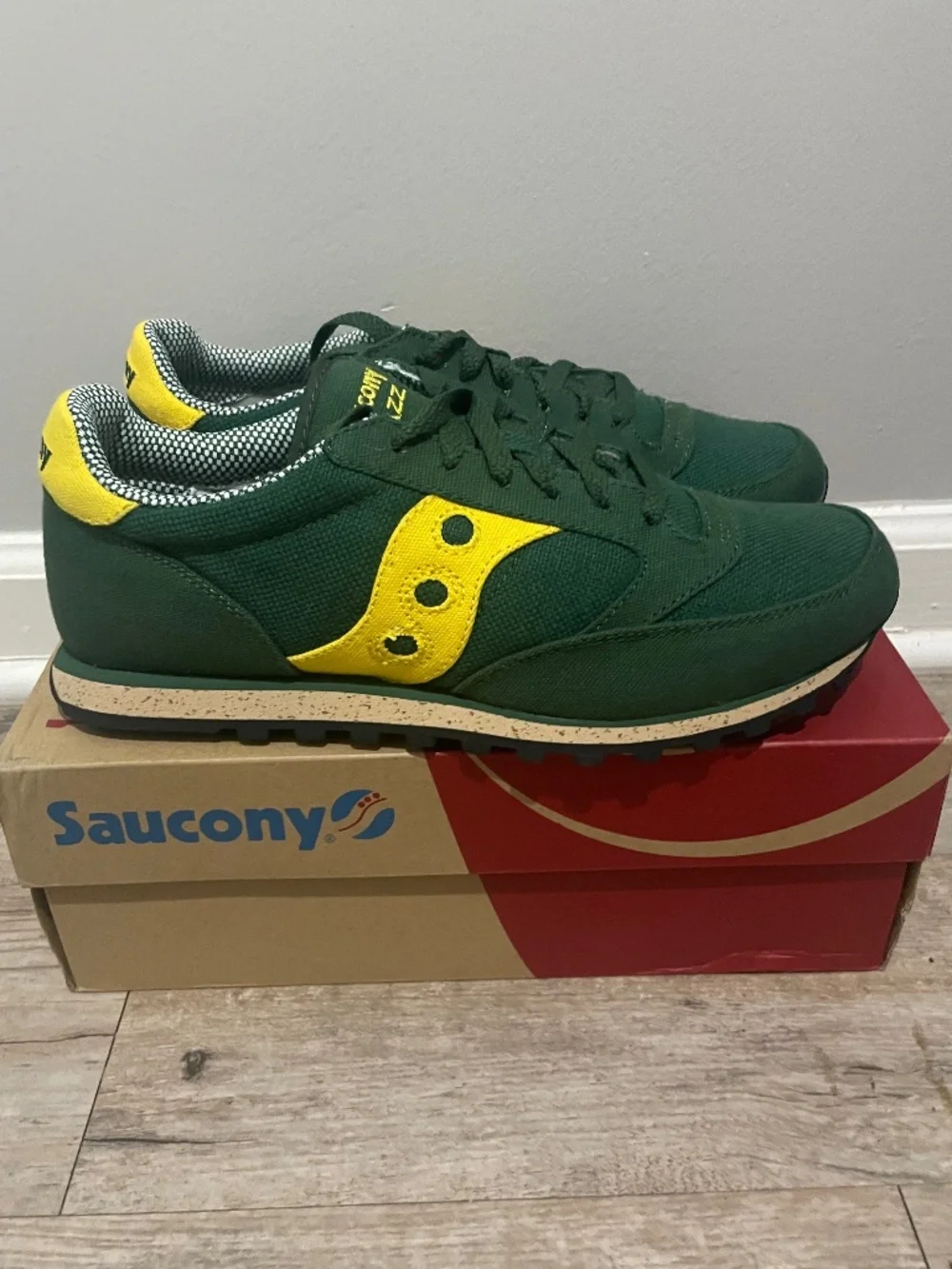 Men’s Saucony Jazz Low Vegan Sneakers – Size 10.5 - Picture 4 of 6